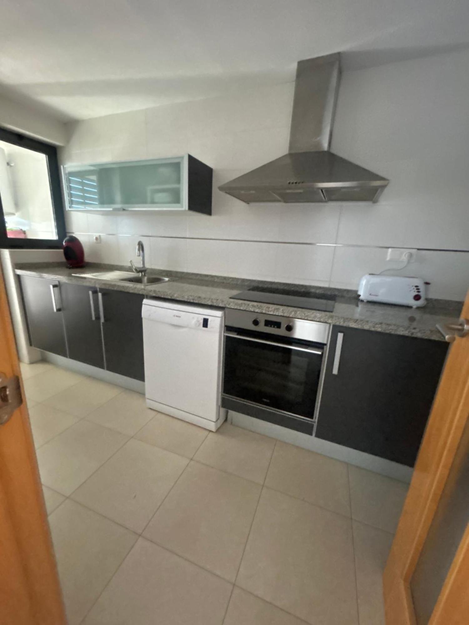 Kronos Apartment بينايدورم المظهر الخارجي الصورة