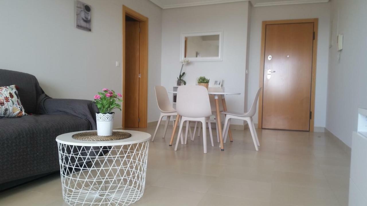 Kronos Apartment بينايدورم المظهر الخارجي الصورة